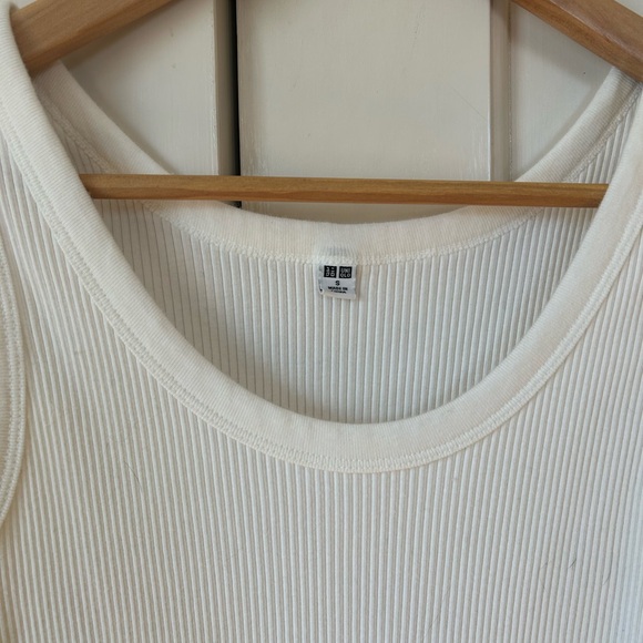 Uniqlo White Ribbed Tank Top - Small - Picture 2 of 2
